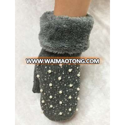 Fashion 2layer manufacturer hot selling adult crochet acrylic female winter gloves knitted wholesale mittens with pearl stones